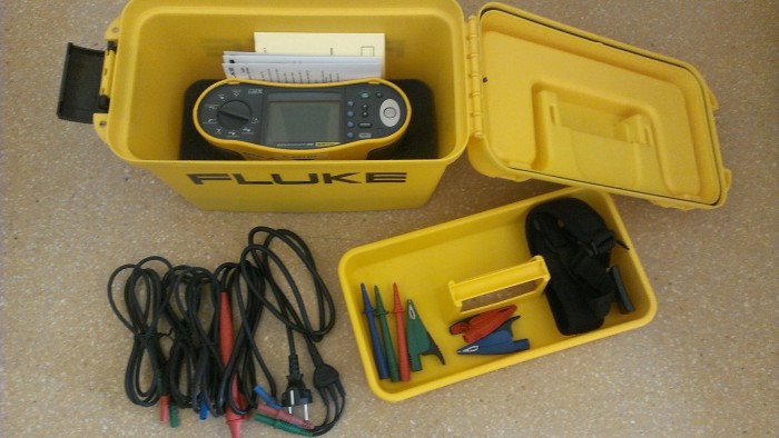 FLUKE_2.jpg