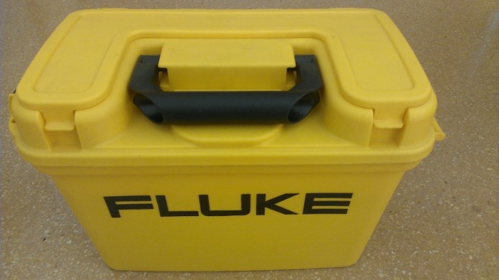 FLUKE_1.jpg